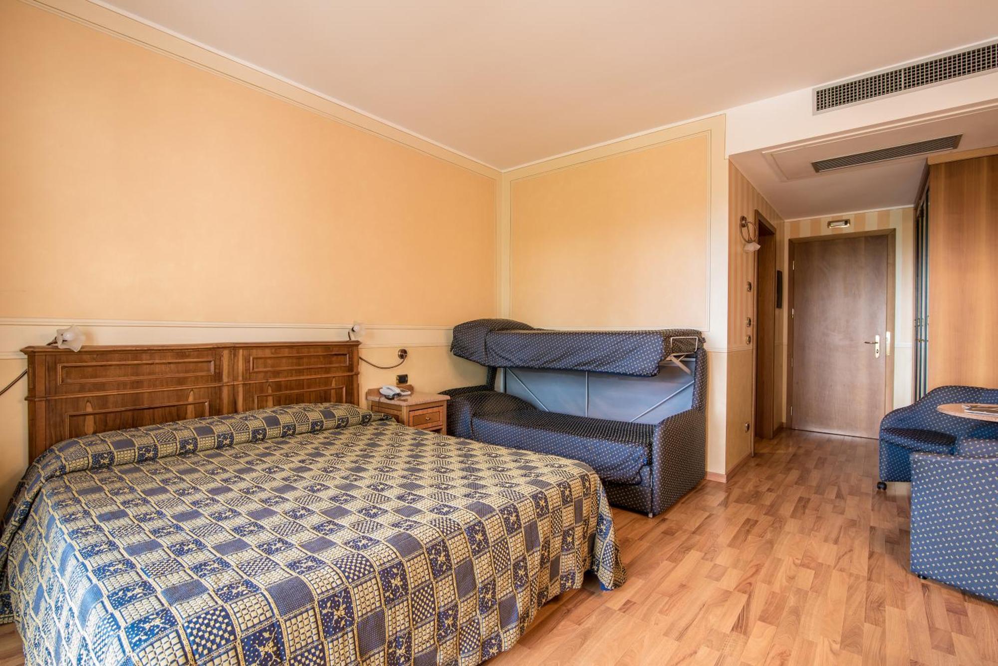 Hotel Porta Del Sole Soiano Del Lago Luaran gambar