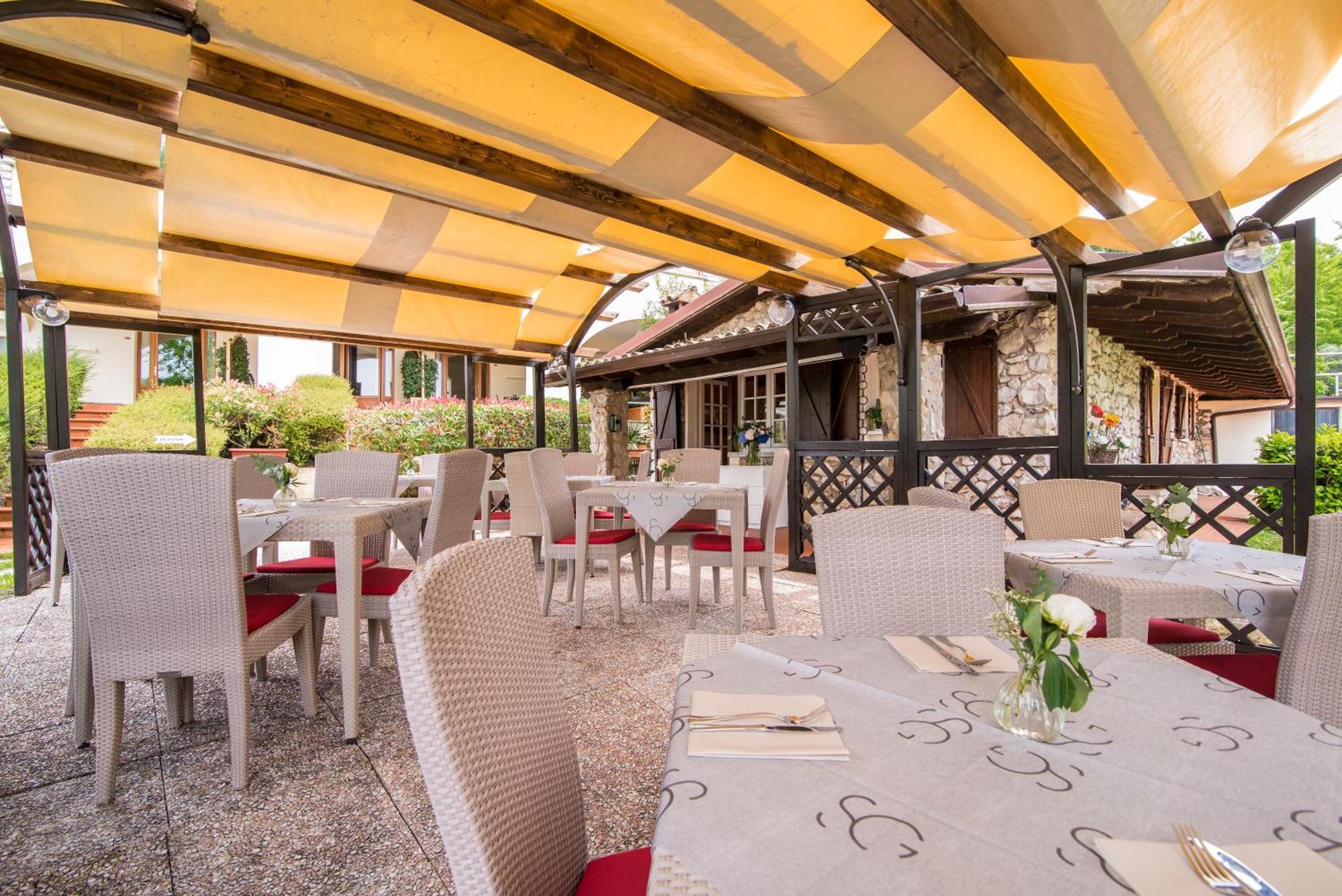 Hotel Porta Del Sole Soiano Del Lago Luaran gambar