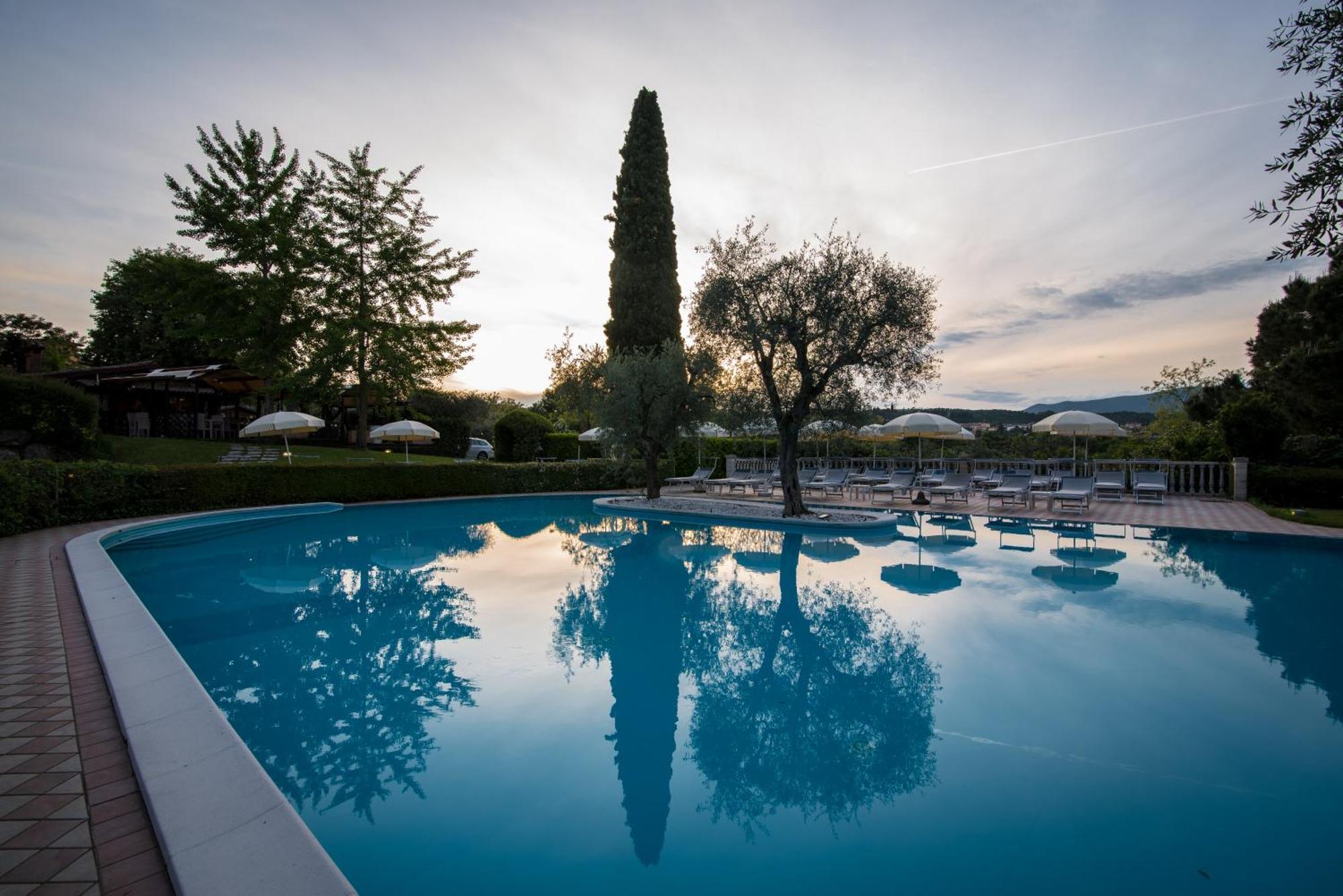 Hotel Porta Del Sole Soiano Del Lago Luaran gambar