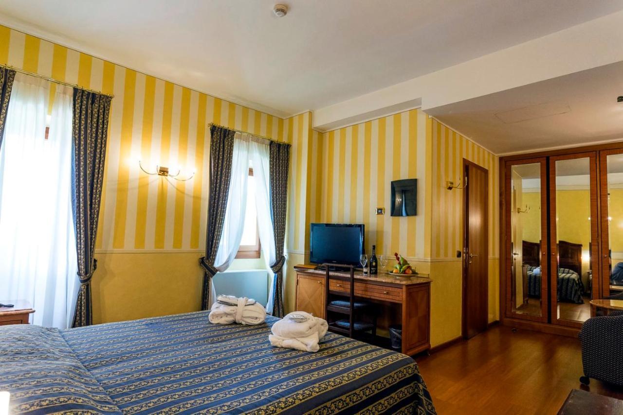 Hotel Porta Del Sole Soiano Del Lago Luaran gambar